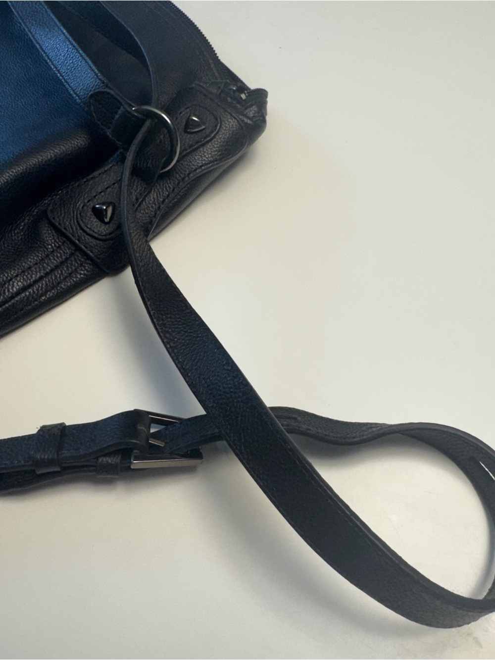 Authentic Botkier Chelsea convertible Hobo Backpack, sleek black pebble leather - Picture 5 of 16